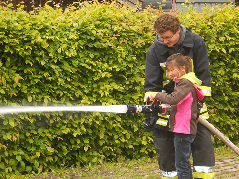 HOHENAU-Schule besucht die Feuerwehr