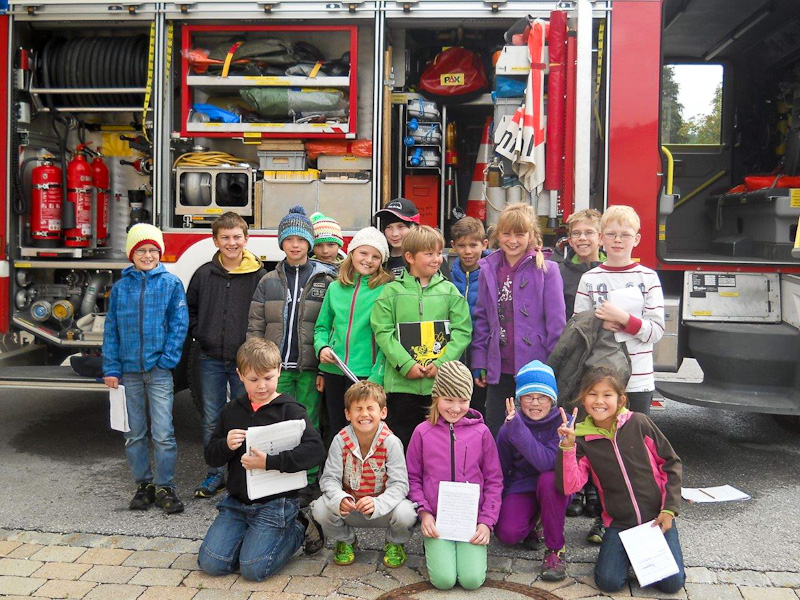 HOHENAU-Schule besucht die Feuerwehr