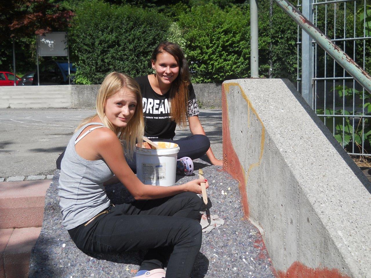 Projektarbeit Malerarbeiten am Pausenhof der HOHENAU-Schule